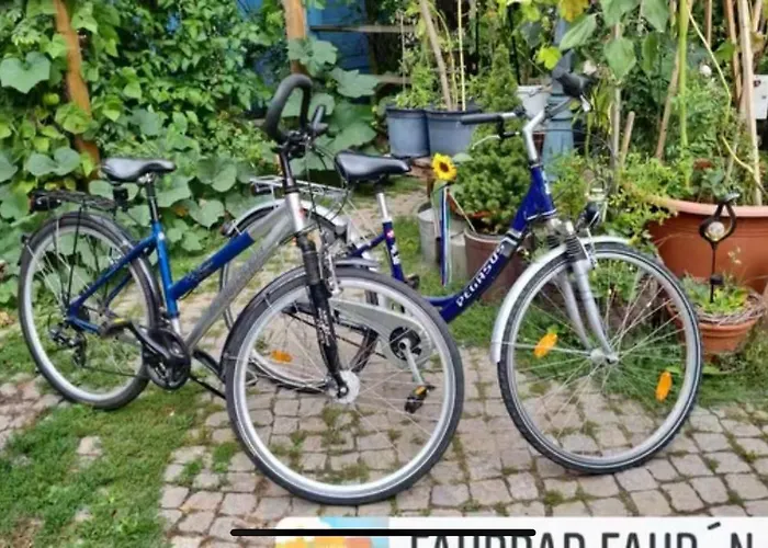 Kuschliger Schaeferwagen Auf Wiese Autark 农家乐 *